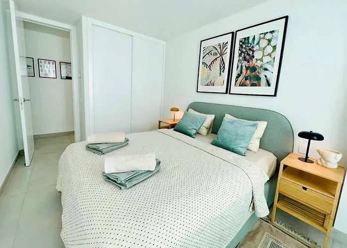 A Brand New Apartment 60M From The Ocean :)
